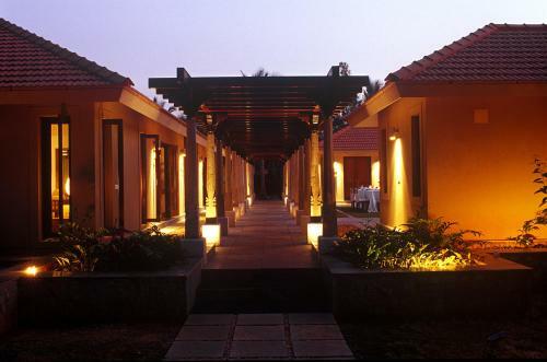 Hotel Shreyas Yoga Retreat, Bangalore