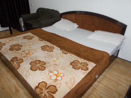 Hotel Sarovar Mall Road Nainital