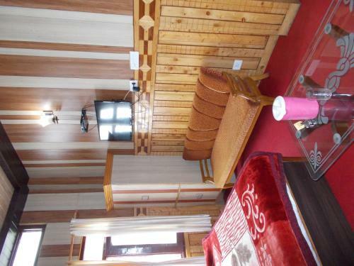Hotel Sarovar Mall Road Nainital