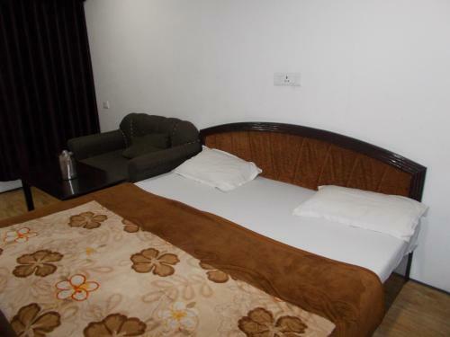 Hotel Sarovar Mall Road Nainital