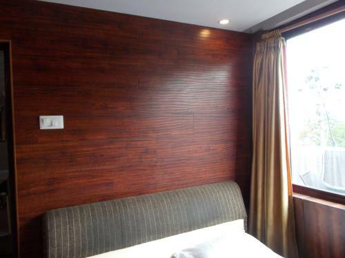 Hotel Sarovar Mall Road Nainital