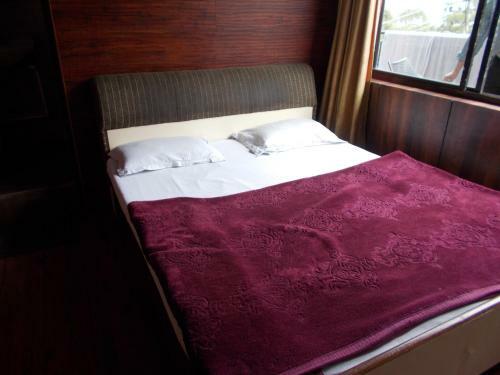 Hotel Sarovar Mall Road Nainital