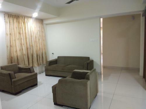 Hotel Suvarna Compact