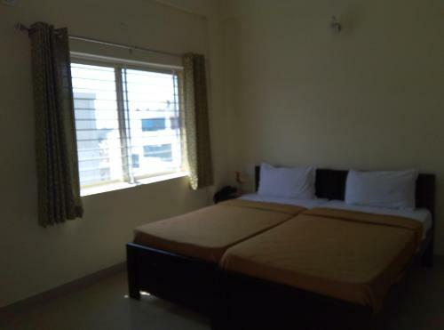 Hotel Suvarna Compact