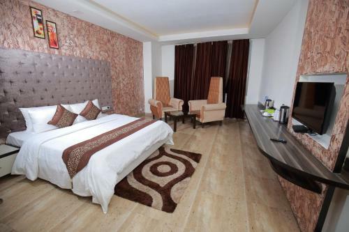 Hotel The Royal Paradise