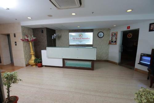 Hotel The Royal Paradise