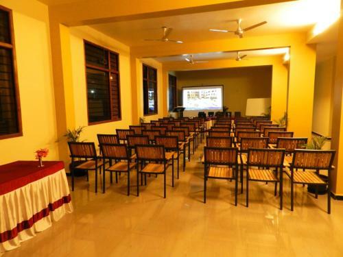 Hotel Rock Regency