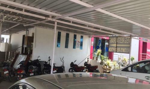Hotel Rajhans