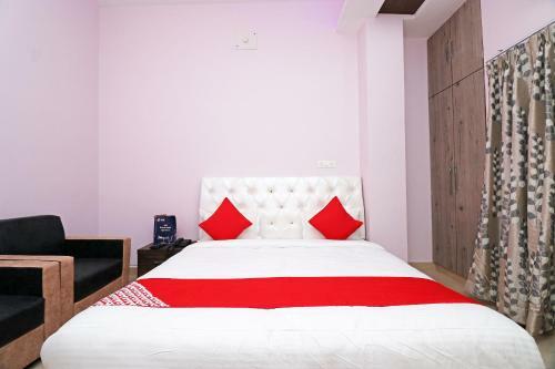 Oyo 23416 Maharaja Hotel
