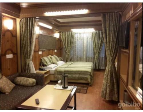 Hotel Comfortable Rooms Fitted With Modern Amenities