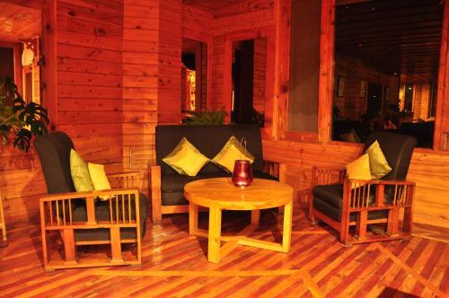 Hotel Chalets Naldehra