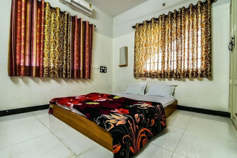 Hostal Holiday Inn Home