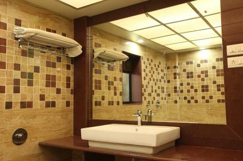 Hotel Ravikiran
