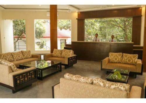 Hotel Riverside Resort In Lap Of Nature
