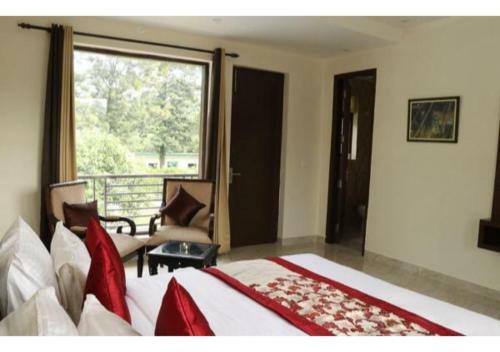 Hotel Riverside Resort In Lap Of Nature