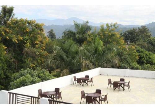 Hotel Riverside Resort In Lap Of Nature
