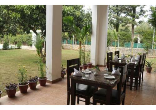 Hotel Riverside Resort In Lap Of Nature