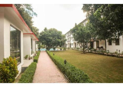 Hotel Riverside Resort In Lap Of Nature