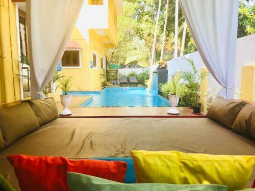 Villa 6 Bhk With Pool & Jacuzzi.