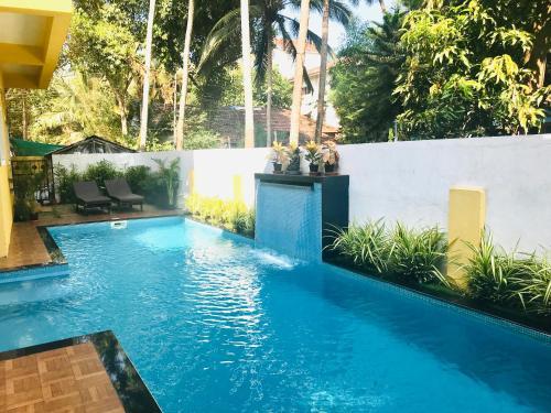 Villa 6 Bhk With Pool & Jacuzzi.