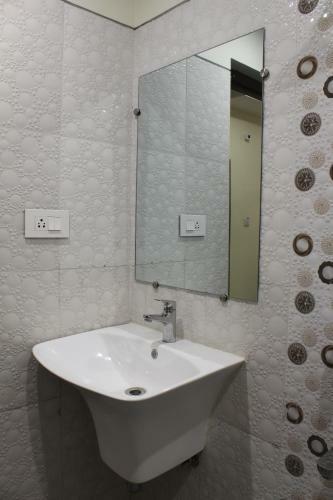 Hotel Grand Gayathri