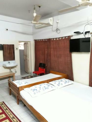 Chaiti Lodge - Santiniketan Bolpur