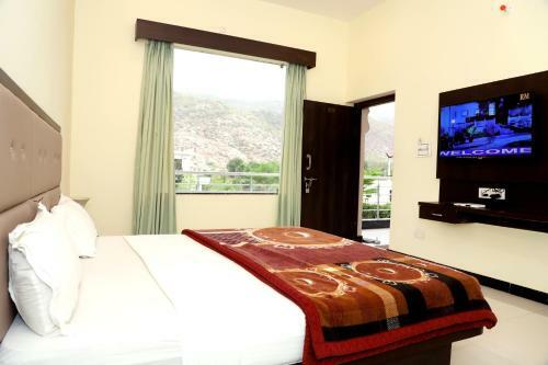 Hotel Aravali Hills Resort