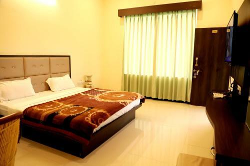 Hotel Aravali Hills Resort