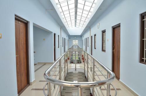 Hotel La Flora Paradise Residency ,yercaud