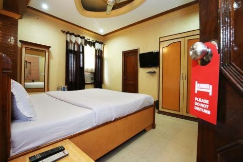Oyo 10990 Hotel Alaska