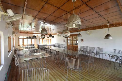 Hotel Oyo 4692 Ks Palace Srinagar