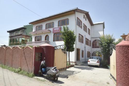 Hotel Oyo 4692 Ks Palace Srinagar