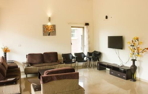 52 Hill View Villa