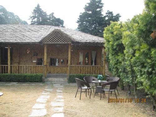 Hotel Econostay Misty Oaks