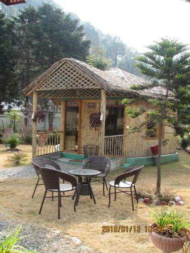Hotel Econostay Misty Oaks