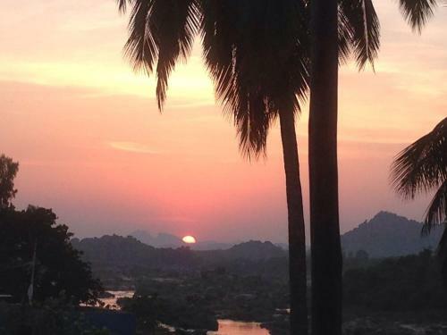 Hostal Archana Guest House River View
