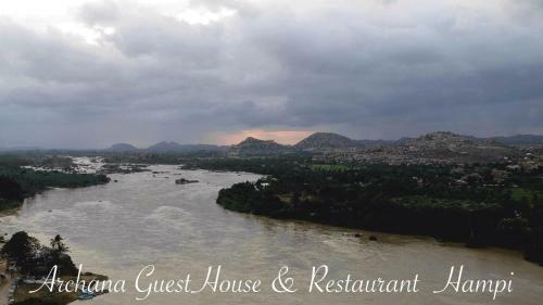 Hostal Archana Guest House River View