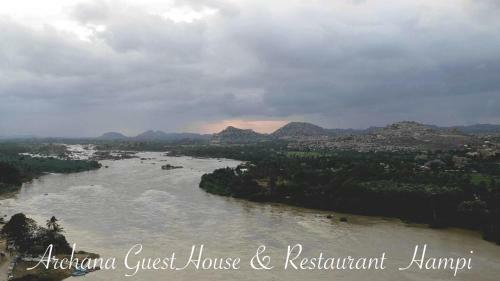 Hostal Archana Guest House River View
