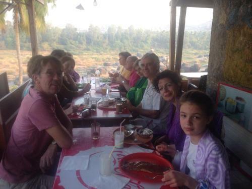Hostal Archana Guest House River View
