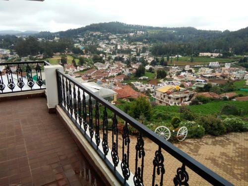 Hotel Berry Hills Resort