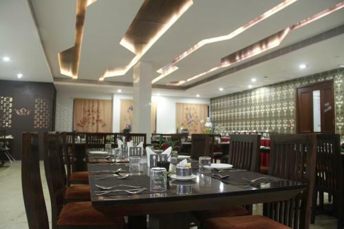 Lakshmi Hotel