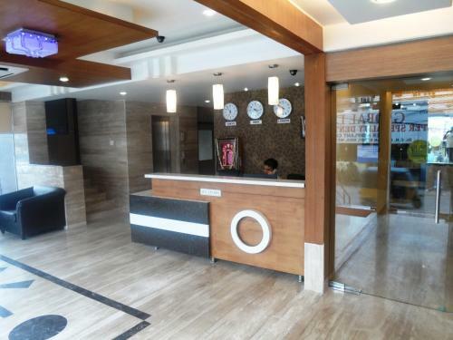 Hotel Poppys Anukula Residency