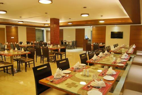 Hotel Poppys Anukula Residency