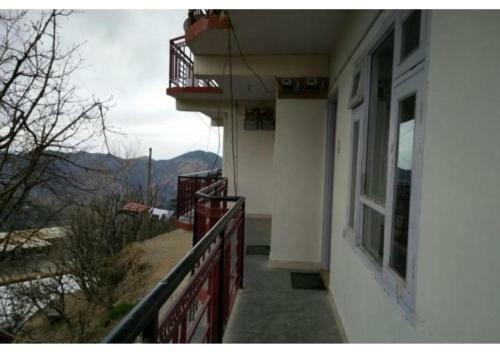 Enjoyable Stay With Balcony Views