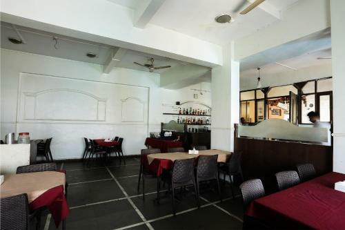 Hmr Hotels - Hmr Royal Inn