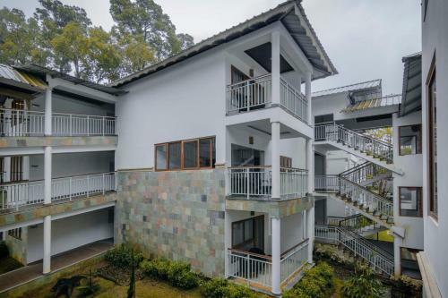 Hotel Elixir Hills Suites Resort And Spa