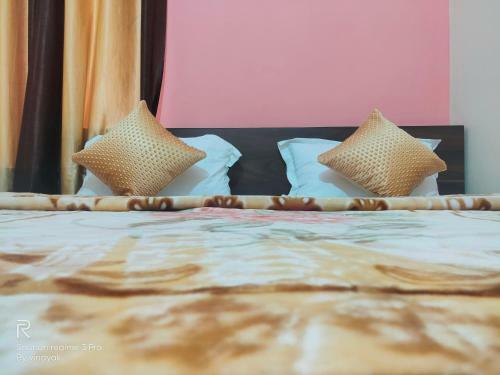 Hostal The Village Heart