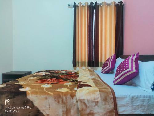 Hostal The Village Heart