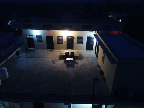 Hostal The Village Heart