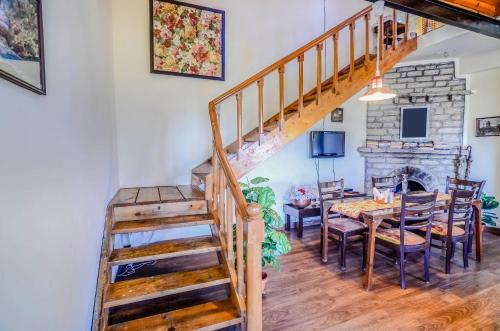 Hostie Sharanam - Mountain Villa